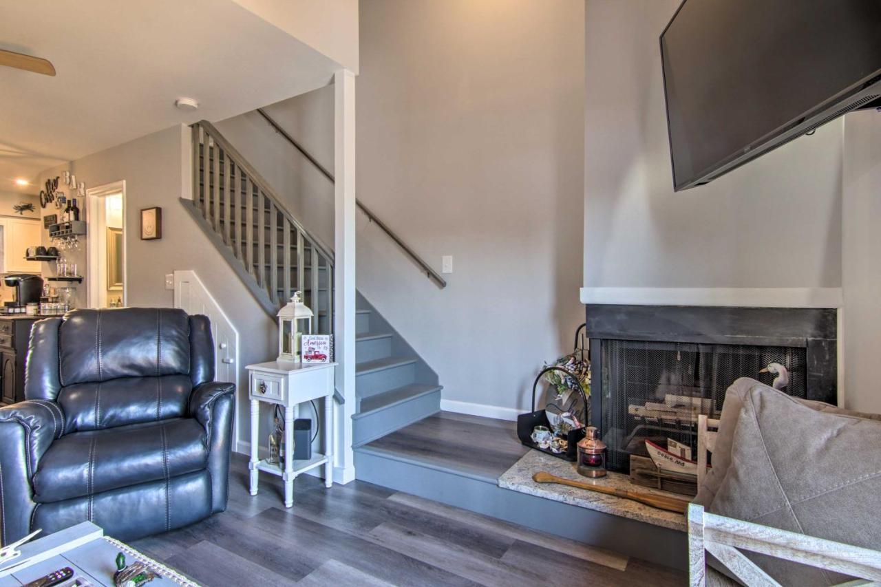 Airy Ocean City Condo On Canal Front With Deck! Exteriér fotografie