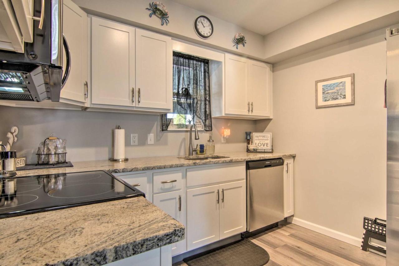 Airy Ocean City Condo On Canal Front With Deck! Exteriér fotografie