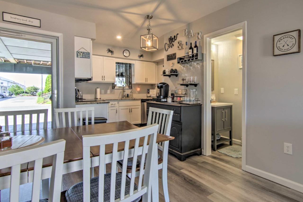 Airy Ocean City Condo On Canal Front With Deck! Exteriér fotografie