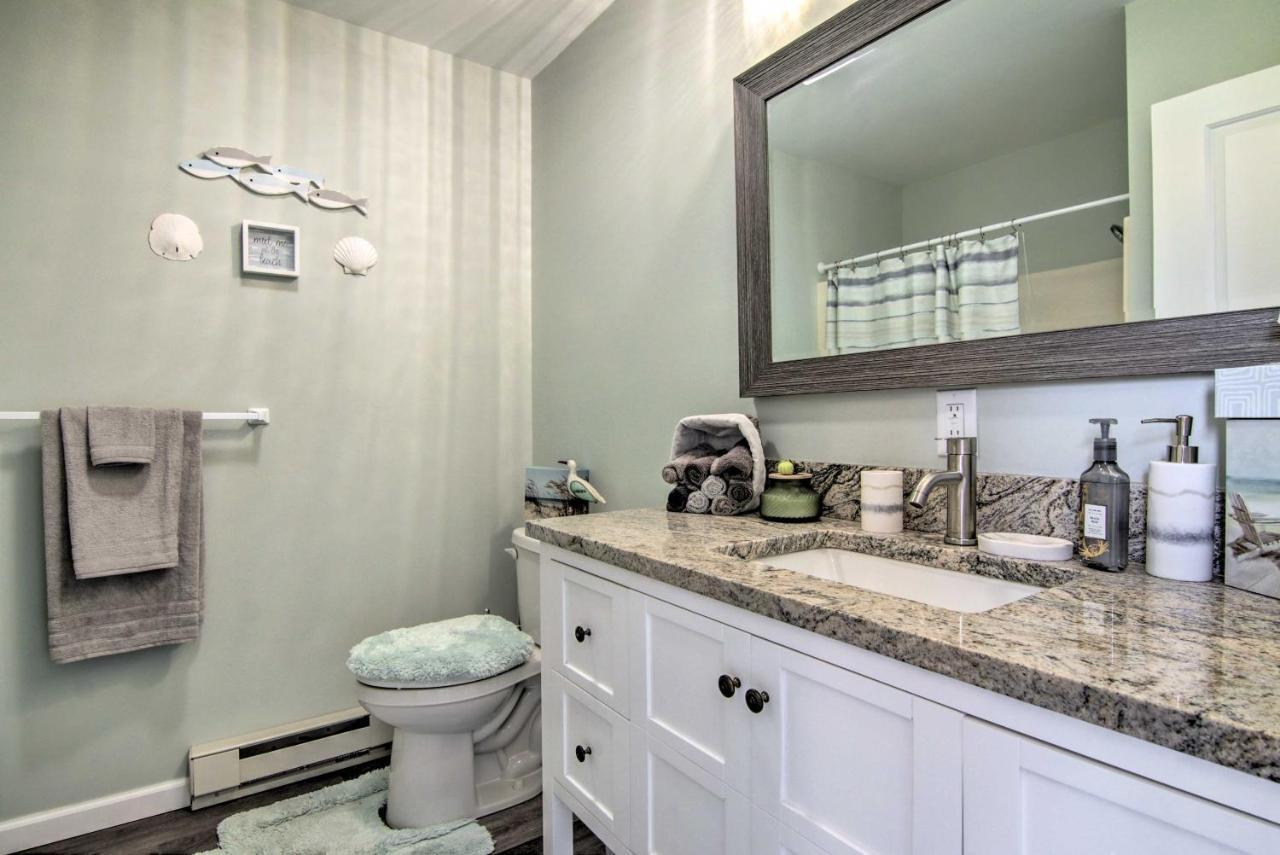 Airy Ocean City Condo On Canal Front With Deck! Exteriér fotografie